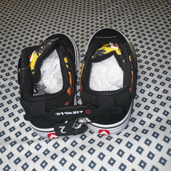 Make an offer: Hawaii vibes sneakers 🏝️ - Picture 8 of 10